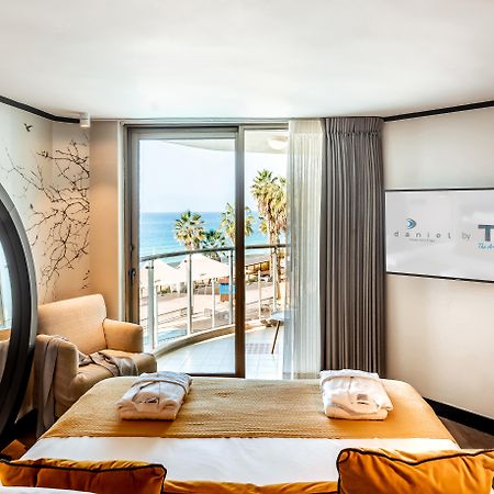 Daniel Herzliya Hotel Екстер'єр фото A room at the hotel