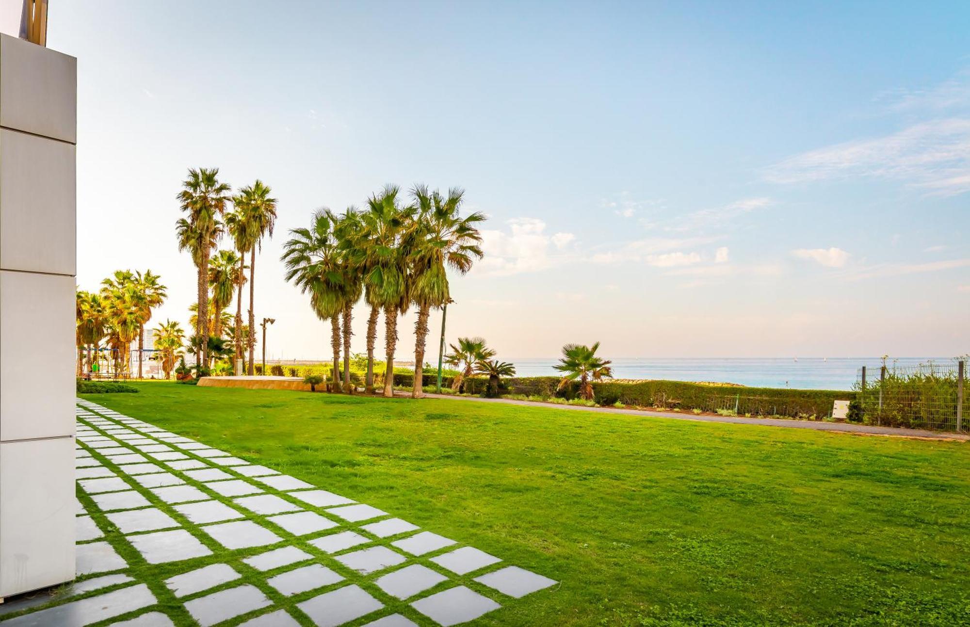 Daniel Herzliya Hotel Екстер'єр фото