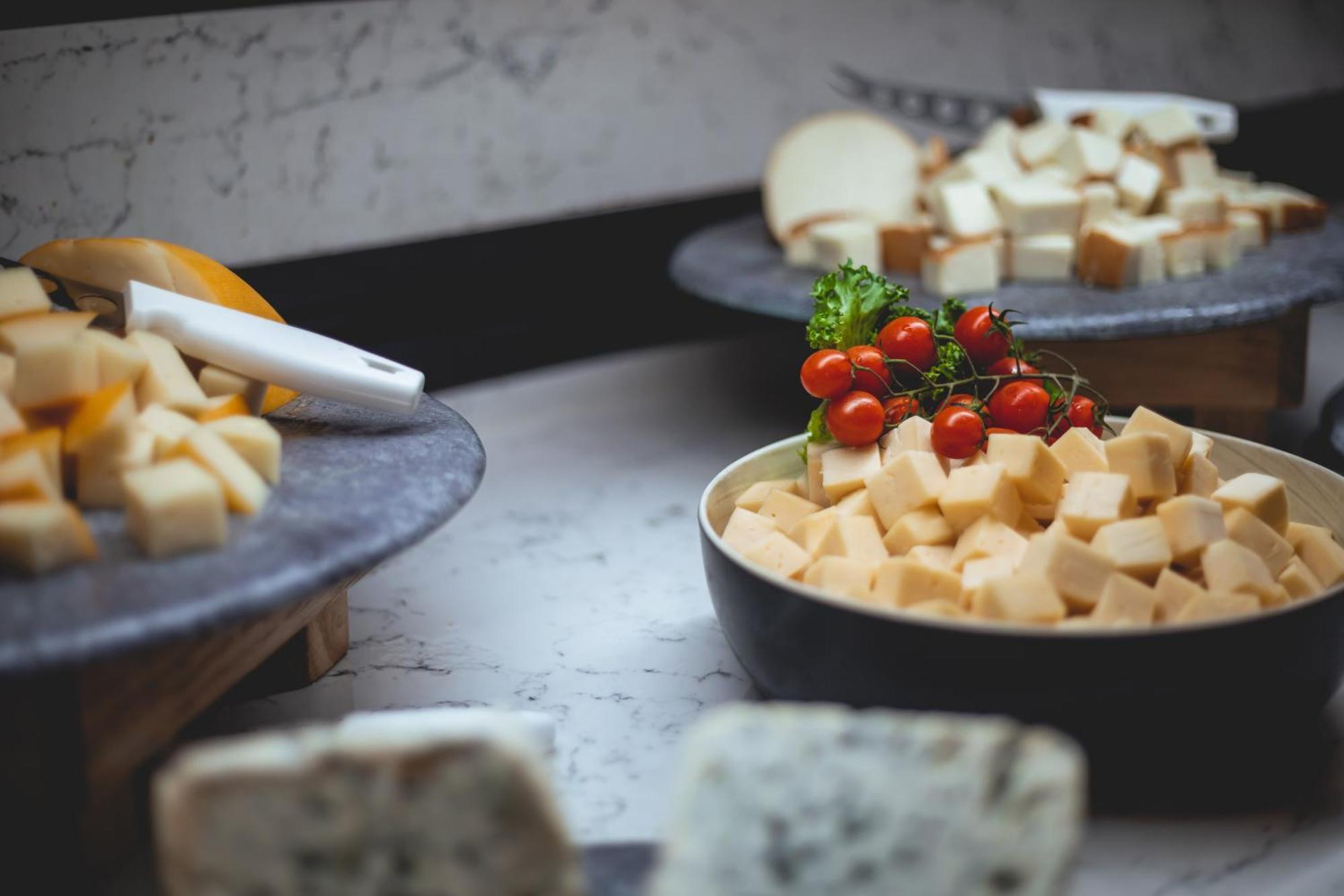 Daniel Herzliya Hotel Екстер'єр фото Cheese at a buffet