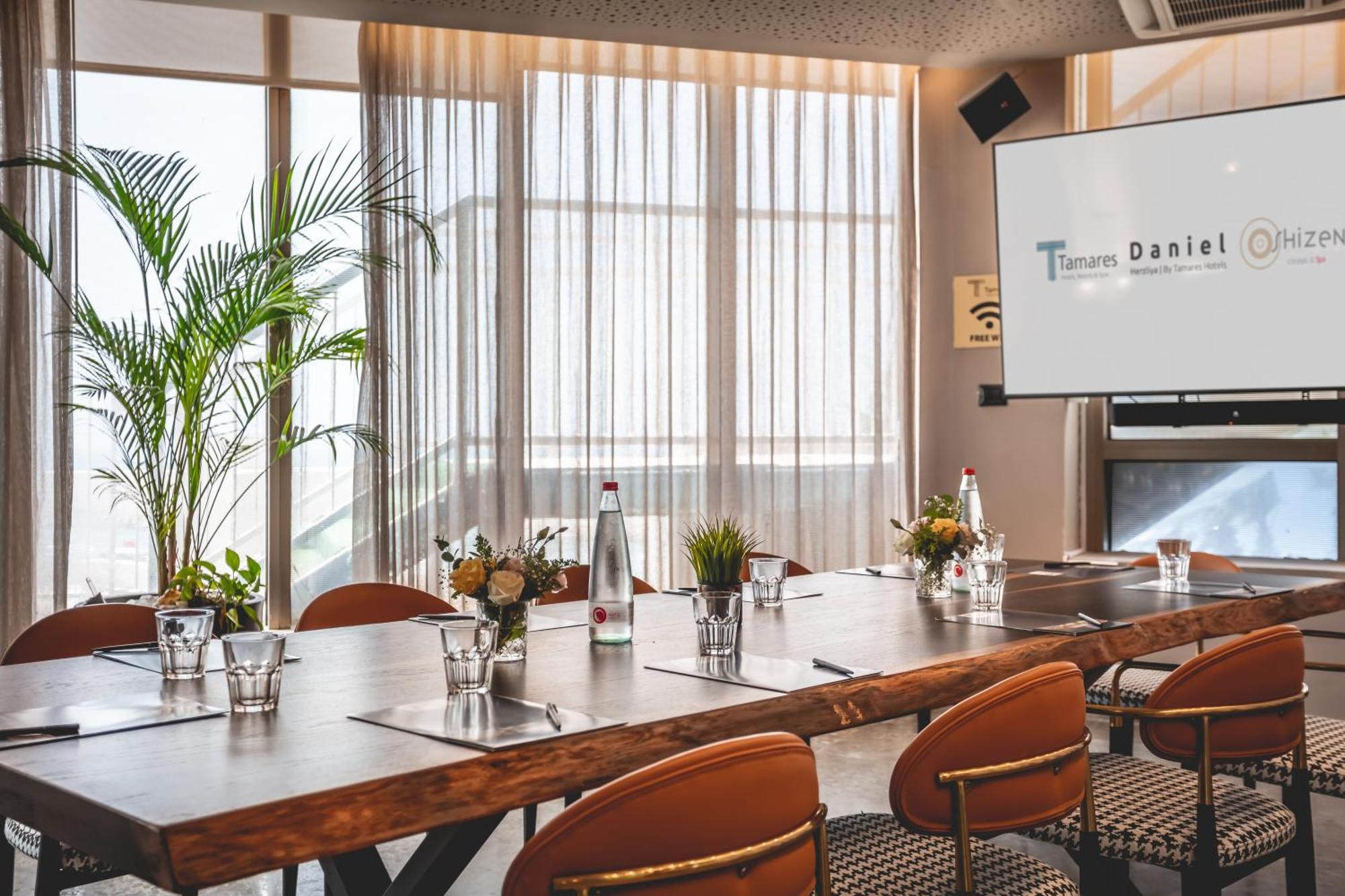 Daniel Herzliya Hotel Екстер'єр фото Meeting room